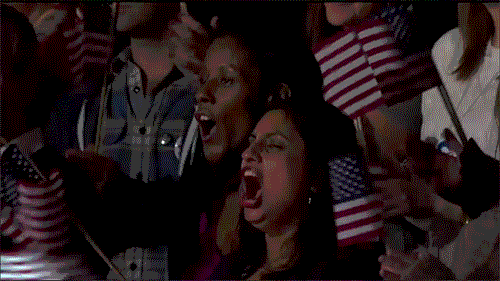 چهره عجیب خانمی هنگام سخنرانی اوباما (عکس متحرک) www.taknaz.ir 