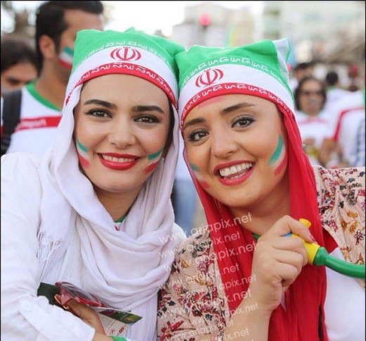 هزینه سفر مجانی هنرمندان و بازیگران به جام جهانی برزیل را کدام سازمان پرداخت کرده ؟ + عکس 4 520x484 هزینه سفر مجانی هنرمندان و بازیگران به جام جهانی برزیل را کدام سازمان پرداخت کرده ؟ + عکس