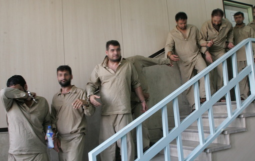 شبکه بزرگ سارقان مسلح و زورگیران در تهران شناسایی و دستگیر شدند. ۱۵ نفر از اعضای این باند دارای سابقه کیفری از جمله سرقت، شرارت، درگیری و زورگیری هستند./IRNA 