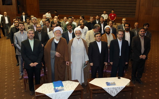 همایش «ما دل آرامیم» حزب مردم سالاری عصر پنجشنبه با حضور جمعی از شخصیت های سیاسی در هتل المپیک برگزار شد./IRNA  