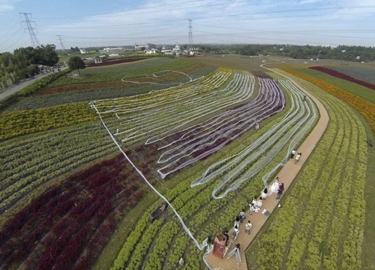 لباس عروس 4 کیلومتری +عکس