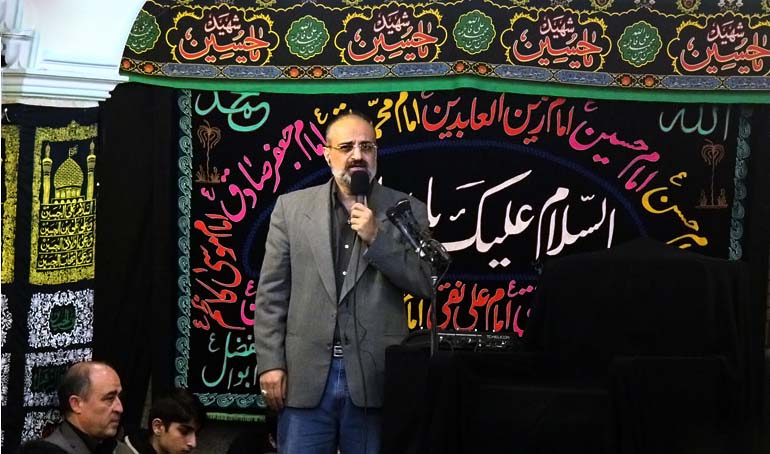 محمد اصفهانی در حال مداحی /عکس