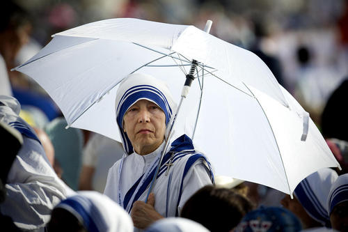 مراسم تقدیس مادر ترزا در واتیکان