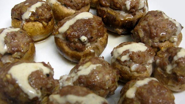طرز تهیه قارچ شکم پر با گوشت
