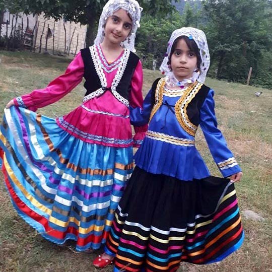 مدل های لباس محلی بچه گانه