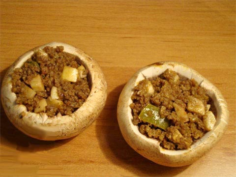 طرز تهیه قارچ شکم پر با گوشت