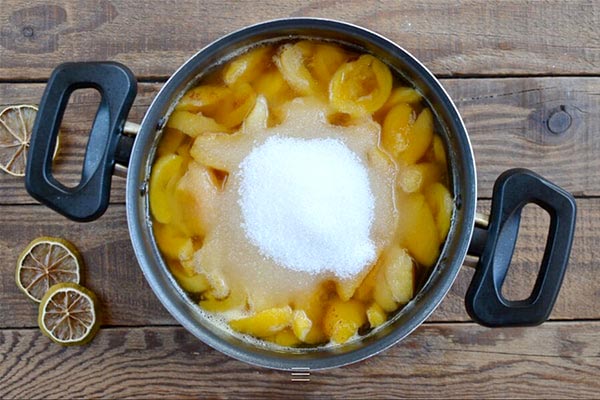 طرز تهیه مربای قیسی