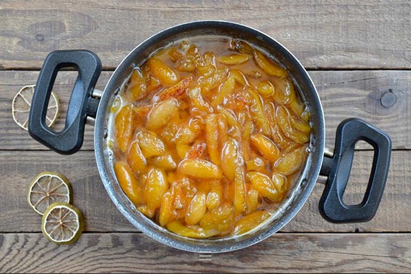 طرز تهیه مربای قیسی