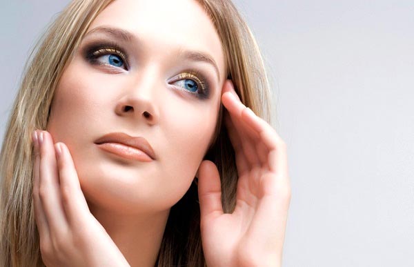 چگونه به موهای خشک‌ آبرسانی کنیم؟