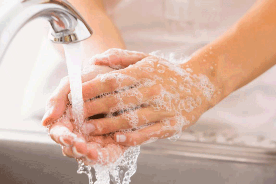 نوع صابون و شوینده‌ای که استفاده می‌کنیم مهم است؟