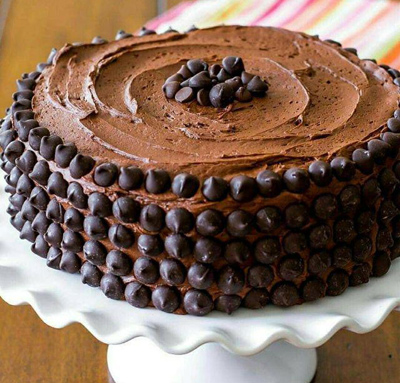 طرز تهیه کیک شکلاتی با باتر کریم شکلات