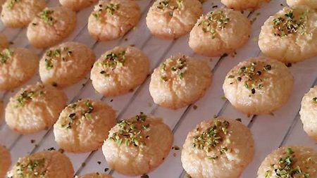  طرز تهیه شیرینی نارگیلی با آرد