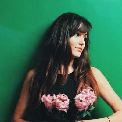 بیوگرافی Hande Erçel
